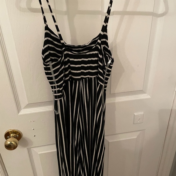 Striped Romper - Picture 4 of 4